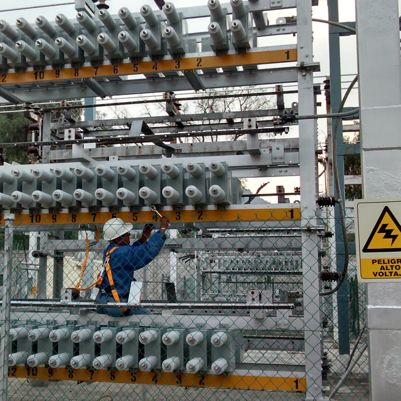 Banco de capacitores de alta tensión 123 KV